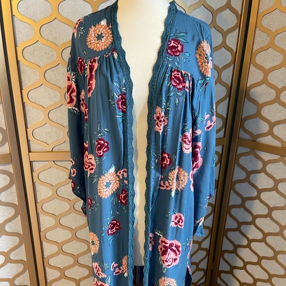 Blue Floral Kimono - Picture 2 of 12